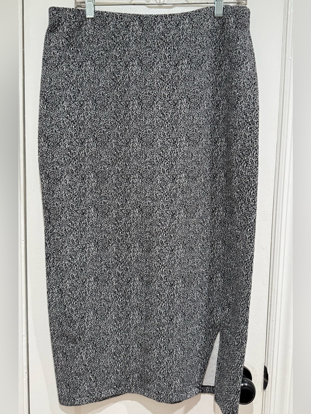 14th & Union Tweed-Texture Gray Pencil Skirt